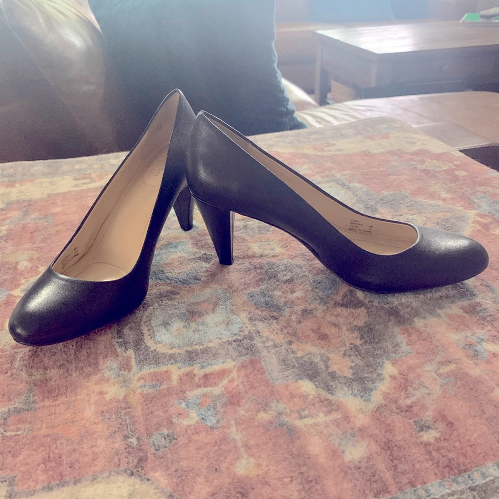 Calvin Klein navy blue pumps